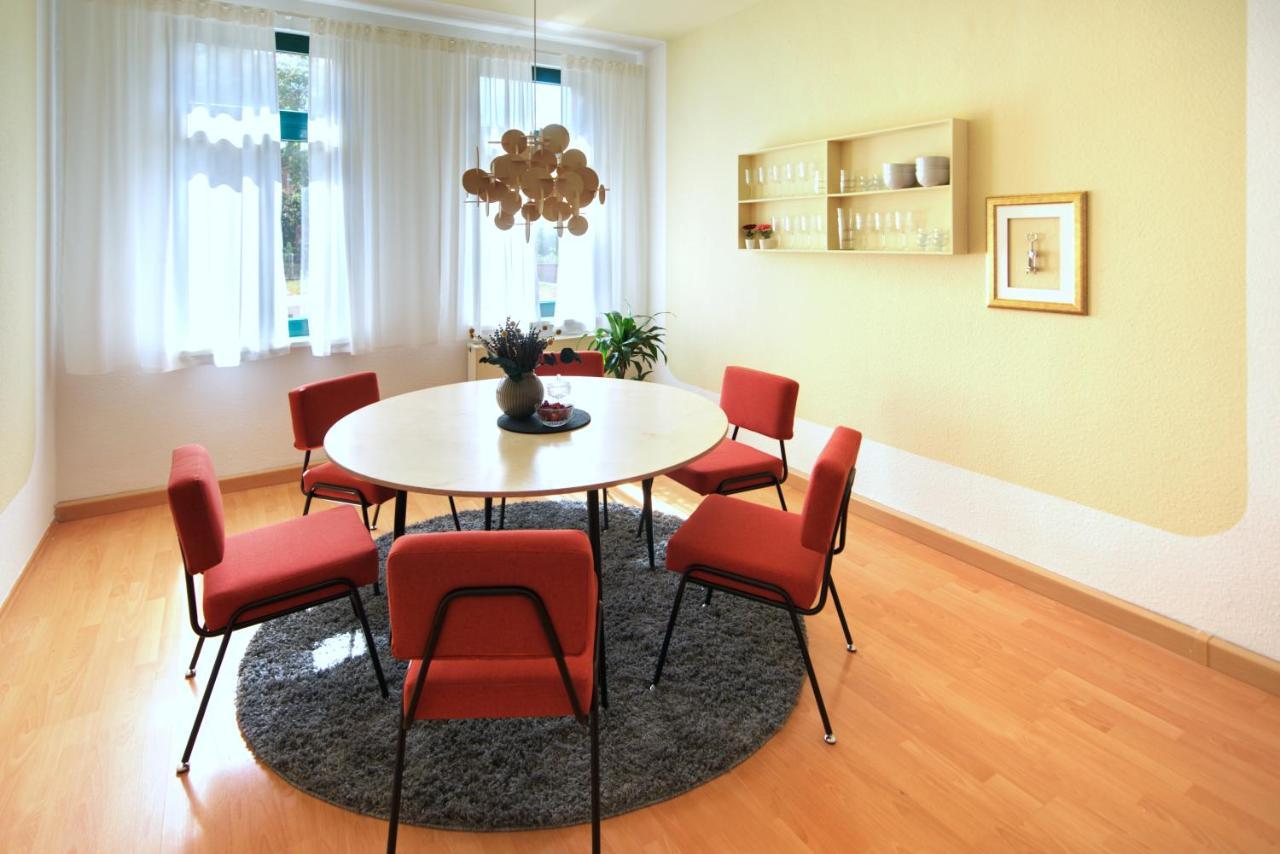 Vonbehling Boutique Apartment Mit 65Zoll Tv Und Designerstuecken Halle  外观 照片